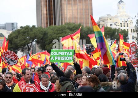 Madrid, Spagna. 10 feb 2019. La manifestazione di questa domenica chiamato da PP e Ciudadanos è stato tenuto nella Plaza de Colón di Madrid, dove più di ventimila persone hanno partecipato a. Cordon Premere Credito: CORDON PREMERE/Alamy Live News Foto Stock