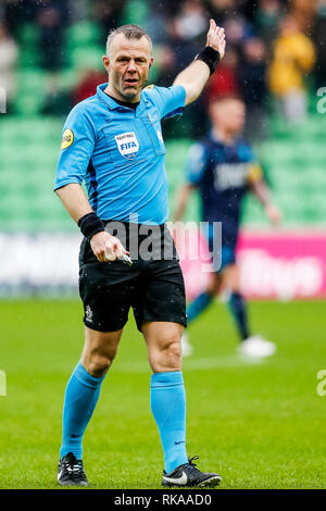 GRONINGEN , 10-02-2019 , Euroborg , olandese Eredivisie Stagione 2018 / 2019 , arbitro Bjorn Kuipers durante la partita FC Groningen - Vitesse Foto Stock