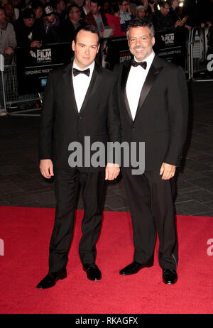 57Th BFI London Film Festival - 'Captain Phillips - Film di apertura Gala - tappeto rosso arrivi Michael De Luca e Dana Brunetti Foto Stock