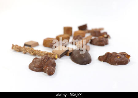 Un assortimento di cioccolatini fatti a mano Foto Stock