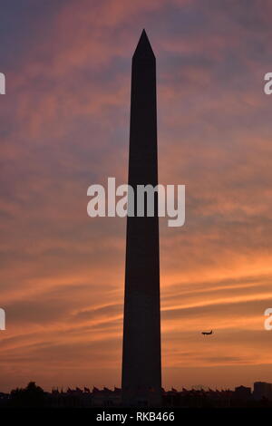 Washington D.C, Stati Uniti d'America - 2 Luglio 2, 2017: Washington Monument tramonto Foto Stock