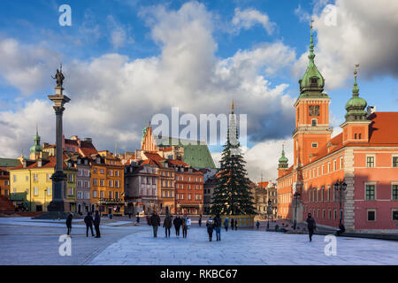 Varsavia al tramonto, città capitale della Polonia, Piazza Castello (Plac Zamkowy) nella Città Vecchia Foto Stock