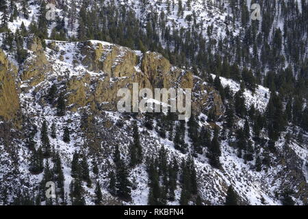 Aspre montagne in Idaho centrale Foto Stock