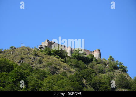 Rovine del Castello di Poenari sul Monte Cetatea. Vero e proprio castello di Dracula, Romania. Foto Stock