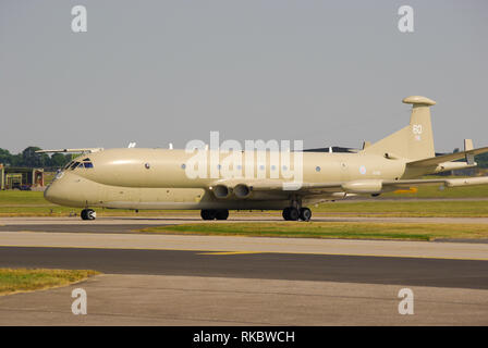 Royal Air Force HAWKER SIDDELEY Nimrod MR2 XV260 piano a getto. Il pattugliamento marittimo e anti-guerra sottomarina aeromobile in RAF schema di canapa Foto Stock