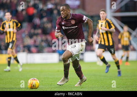 Tynecastle Park, Edimburgo, Scozia, Regno Unito. Il 10 febbraio 2019. Il calcio. Quinto round del William Hill Scottish Cup match tra i cuori e Auchinleck Talbot; Uche Ikpeazu di cuori Credito: Scottish Borders Media/Alamy Live News Foto Stock