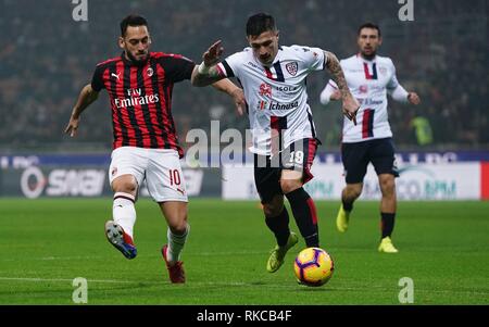 Milano, Italia. 10 feb 2019. Milano, Italia. 10 feb 2019.ESCLUSIVA Milano Foto Spada/LaPresse 10 febbraio 2019 Milano ( Italia ) sport calcio Milan vs Cagliari - Campionato di calcio di Serie A TIM 2018/2019 - Stadio San Siro nella foto: Hakan Calhanoglu esclusivo a Milano Foto Spada/LaPresse , 10 febbraio 2019 Milano ( Italia ) sport soccer Milan vs Cagliari - Italian Football Championship League A TIM 2018/2019 - San Siro in pic: Hakan Calhanoglu Credito: LaPresse/Alamy Live News Foto Stock
