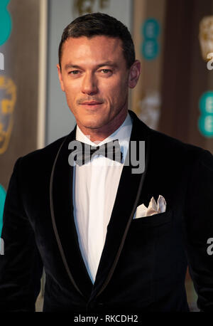 Londra, Regno Unito. 10 Febbraio, 2019. Luke Evans assiste l'EE British Academy Film Awards presso la Royal Albert Hall di Londra, Inghilterra il 10 febbraio 2019 Credit: Gary Mitchell, GMP Media/Alamy Live News Foto Stock