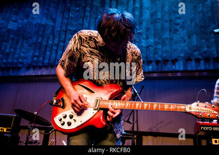 Cambridge, Regno Unito. Il 10 febbraio, 2019. American indie rock band Gringo Star esegue live a piani centro del campo in Eddington banda di supporto ...e saprete noi dal sentiero dei morti. Richard Etteridge / Alamy Live News Foto Stock