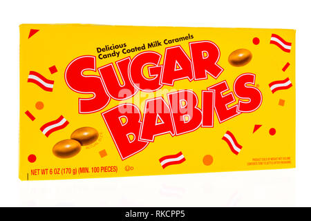 Winneconne, WI - 8 Febbraio 2019: un pacchetto di zucchero candito neonati su un sfondo isolato Foto Stock