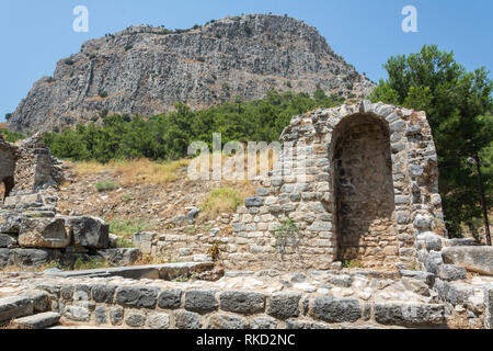 Resti di edifici di epoca bizantina a Priene antica città in Turchia. Foto Stock
