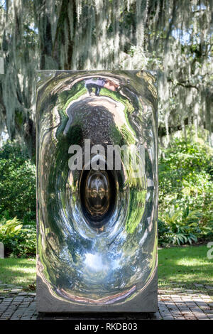 Untitled, 1997, Anish Kapoor scultura, New Orleans Sculpture Garden New Orleans, Louisiana, Stati Uniti d'America Foto Stock