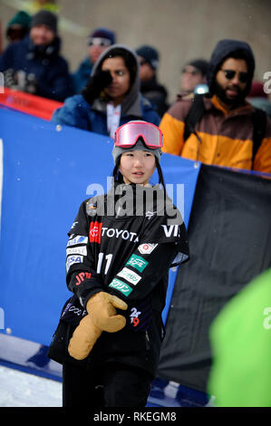 Park City, Utah, Stati Uniti d'America. 10 Febbraio, 2019. Il quinto posto del Giappone Reira Iwabuchi reagisce durante il FIS Campionati Mondiali di Snowboard 2019 Donna Slopestyle cerimonia di premiazione presso il Park City Mountain Resort in Park City, Utah, Stati Uniti, 10 febbraio 2019. Credito: Hiroyuki Sato/AFLO/Alamy Live News Foto Stock