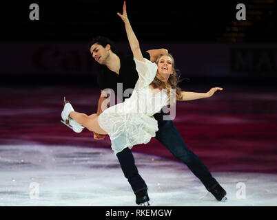 Anaheim, Stati Uniti d'America. 10 Febbraio, 2019. Kaitlyn Weaver (F) e Andrew Poje del Canada eseguire presso il salone di gala dell'ISU quattro continenti la figura pattinare campionato in Anaheim, Stati Uniti, il 10 febbraio, 2019. Credito: Li Ying/Xinhua/Alamy Live News Foto Stock