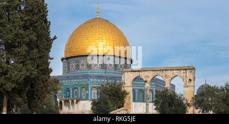 La moschea di al-Aqsa o Cupola della roccia a Gerusalemme, Israele. Vista da vicino Foto Stock