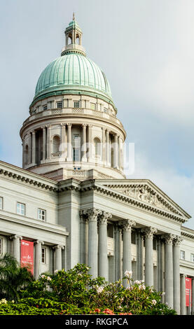 I dettagli architettonici della facciata esterna della Galleria Nazionale di Singapore fine art museum, ex la Corte suprema e il Municipio Foto Stock