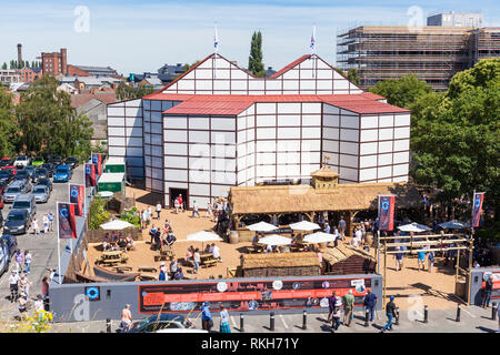 In Europa i primi mai pop-up teatro shakespeariano Shakespeare's Rose Theatre e teatro cortile villaggio York Yorkshire England Regno Unito GB Europa Foto Stock