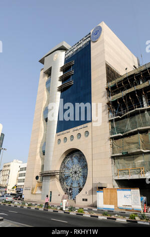 La Banca Melli Iran vicino al Dubai Creek di Dubai negli Emirati Arabi Uniti (EAU) Foto Stock