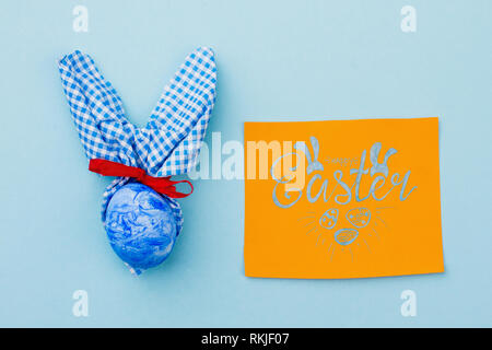 Felice Pasqua card e bunny fatti a mano. Foto Stock