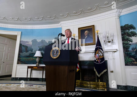 Il presidente statunitense Donald Trump offre commento del diplomatico sala reception della Casa Bianca a Washington D.C. il 19 gennaio 2019. Trump ha parlato di un nuovo piano per fissare la frontiera USA e ri-aprire il governo degli Stati Uniti che rimane l'arresto. Foto Stock