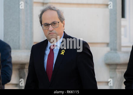 Madrid, Spagna. 12 Feb, 2019. Quim Torra, presidente della Generalitat, entra la suprema senza fare dichiarazioni. La camera penale della Corte Suprema inizia questo Martedì, 12 Febbraio a giudicare 12 leader di indipendenza dalla cosiddetta "procés' in Catalogna. Credito: Jesús Hellin/Alamy Live News Foto Stock