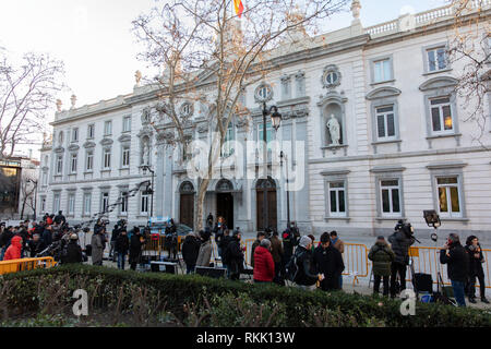 Madrid, Spagna. 12 Feb, 2019. La camera penale della Corte Suprema inizia questo Martedì, 12 Febbraio a giudicare 12 leader di indipendenza dalla cosiddetta "procés' in Catalogna. Credito: Gesù Hellin/ZUMA filo/Alamy Live News Foto Stock