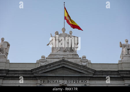 Madrid, Spagna. 12 Feb, 2019. La camera penale della Corte Suprema inizia questo Martedì, 12 Febbraio a giudicare 12 leader di indipendenza dalla cosiddetta "procés' in Catalogna. Credito: Gesù Hellin/ZUMA filo/Alamy Live News Foto Stock