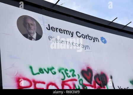 Islington, London, Regno Unito. Il 12 febbraio 2019. Un anti Brexit campagna affissioni in Labor leaderJeremy Corbyn's Islington circoscrizione dal led da asini gruppo di protesta. Credito: Matteo Chattle/Alamy Live News Foto Stock