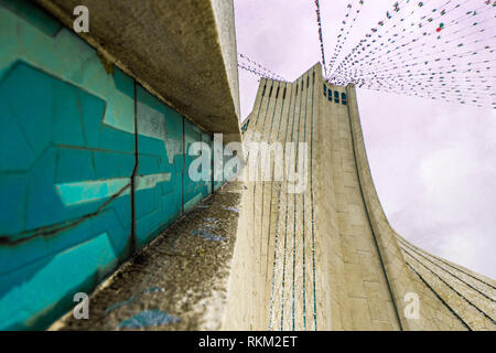 Torre azadi di Teheran Foto Stock