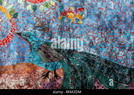 Piastrella mosaico (dettaglio) sull'Eugenio Campo Scuola Elementare di Albuquerque, Nuovo Messico Foto Stock