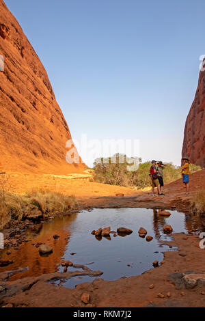 Walpa Gorge all'interno di Kata Tjuta Foto Stock