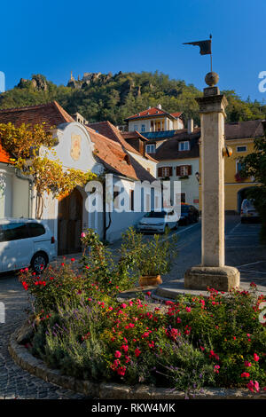 Durnstein sulle rive del fiume Danubio Austria Foto Stock