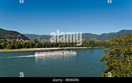 Durnstein sulle rive del fiume Danubio Austria Foto Stock