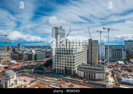 Affacciato su Centenary Square dalla Biblioteca di Birmingham presso la riconversione della città. Foto Stock