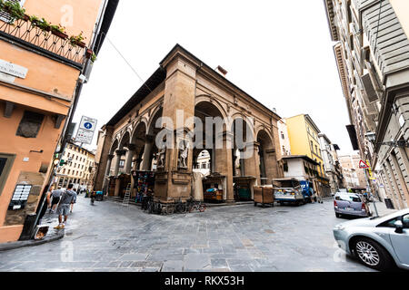 Firenze, Italia - 31 agosto 2018: facciata di edificio storico di Mercato del Porcellino a Firenze, città italiana di architettura di mattina Foto Stock