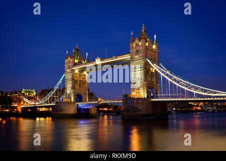 Il Tower Bridge, London, Regno Unito Foto Stock