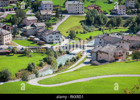 La cittadina di Poschiavo, Grigioni, Svizzera Foto Stock