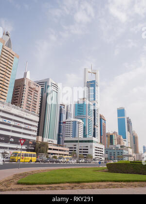 Dubai, Emirati Arabi Uniti - 15 Maggio 2018: Panorama di alti grattacieli in skyline di Dubai. Foto Stock