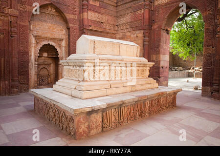 Tomba di pietra di Iltutmish in India Foto Stock