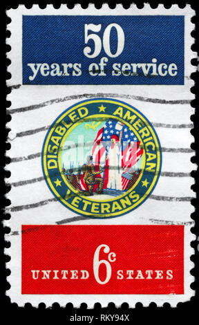 Stati Uniti - circa 1970: un timbro stampato negli Stati Uniti d'America dedicata al cinquantesimo anniv. dei Veterani disabili d'America organizzazione, circa 1970 Foto Stock