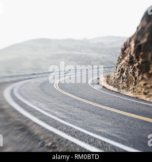 Curving Two Lane Road Foto Stock