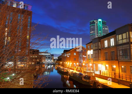 Alba a Granary Wharf in Leeds City Centre Foto Stock