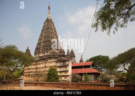 Tempio di Mahabodhi, Old Bagan village, Mandalay regione, Myanmar, Asia Foto Stock