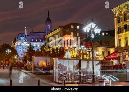 Quebec, Ott 2: bella vista notturna di Autunno a colori con il Montreal City Hall e Jacques Cartier square il Ott 2, 2018 a Quebec, Canada Foto Stock