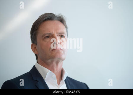 Stuttgart, Germania. Xiii Febbraio, 2019. Markus Schäfer, membro del Consiglio di Gestione per la ricerca aziendale presso la Daimler AG. Credito: Marijan Murat/dpa/Alamy Live News Foto Stock