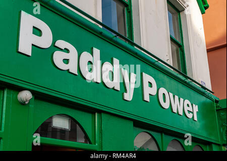 Paddy Power bookmakers/betting shop segno anteriore Foto Stock