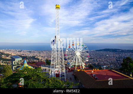 Chiesa del Sacro Cuore di Gesù,situato sulla cima del monte Tibidabo di Barcellona, in Catalogna, Spagna Foto Stock