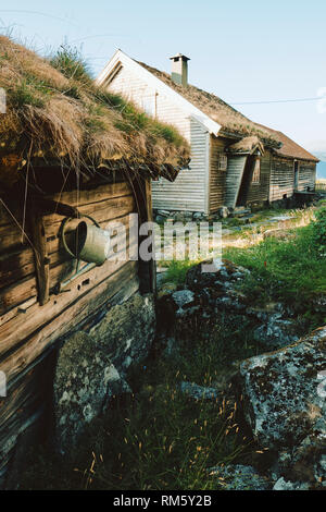 Litunet Farm Museum parte di Ryfylke Norwegian Folk Museum in Hylsfjorden vicino a sabbia Suldal in Norvegia. Foto Stock