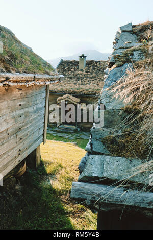 Litunet Farm Museum parte di Ryfylke Norwegian Folk Museum in Hylsfjorden vicino a sabbia Suldal in Norvegia. Foto Stock