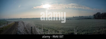 Vista sulla valle di Arun da Downs Link trail, West Sussex, Regno Unito Foto Stock